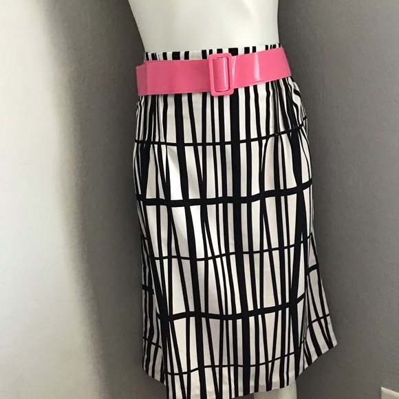 WORTHINGTON BELTED SKIRT. - Picture 1 of 8